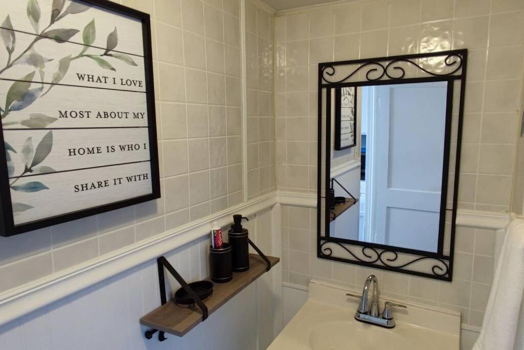 Perfect Combo Of Charm & Comfort- 2Bedroom Home Noblesville Luaran gambar