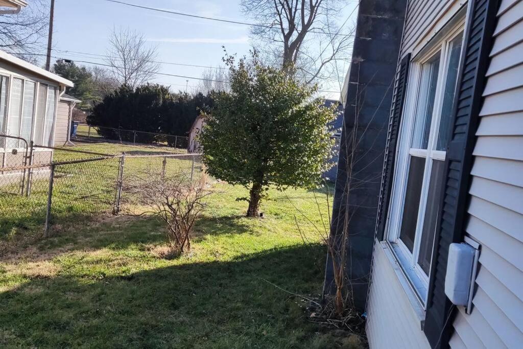 Perfect Combo Of Charm & Comfort- 2Bedroom Home Noblesville Luaran gambar